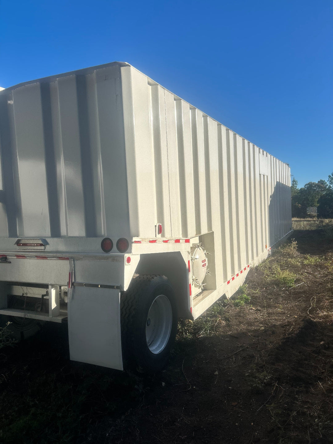 Refurbished Flat Roof Frac Tank (#1217)
