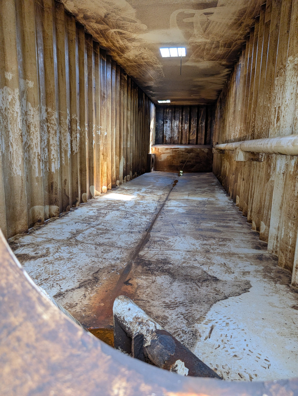 Interior of yellow Wichita flat top frac tank #GP50158