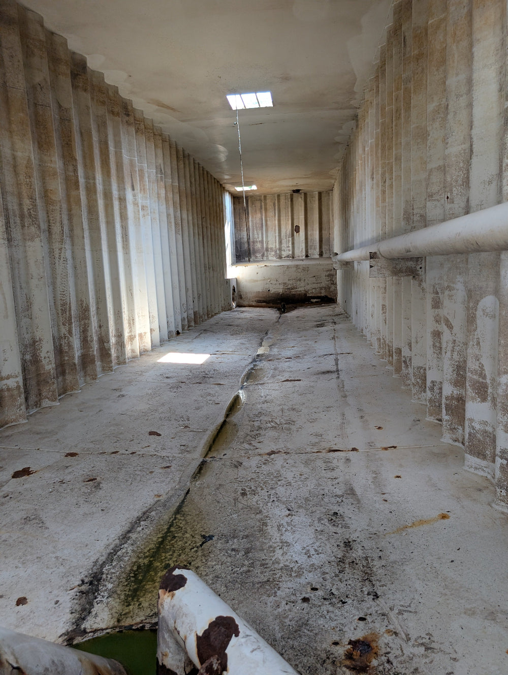 Interior of yellow Wichita frac tank #GP50122