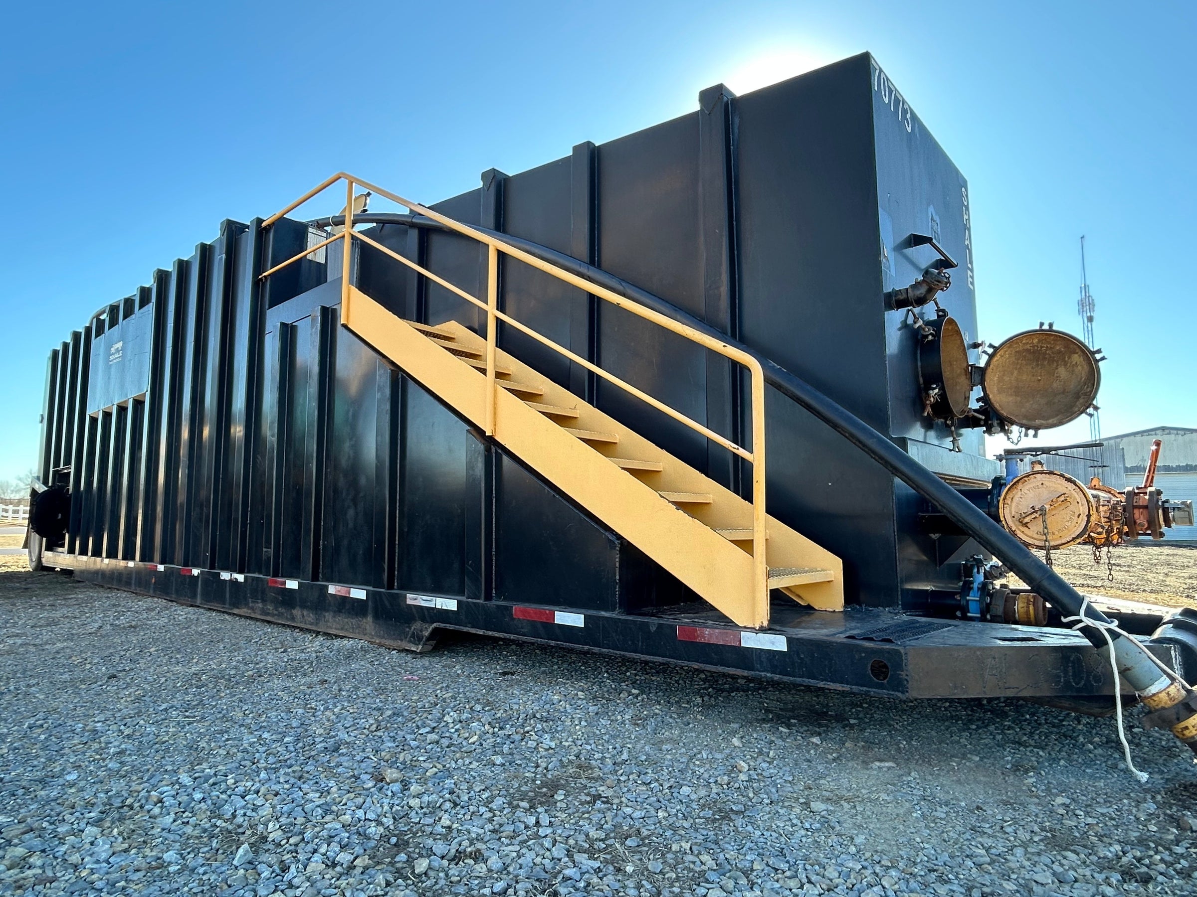 Side Stair Frac Tanks