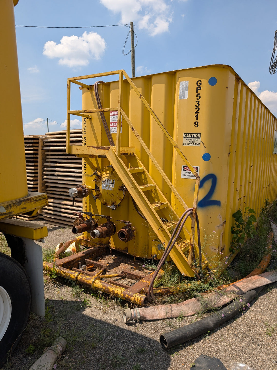 Front of Dragon flat top frac tank #GP53218