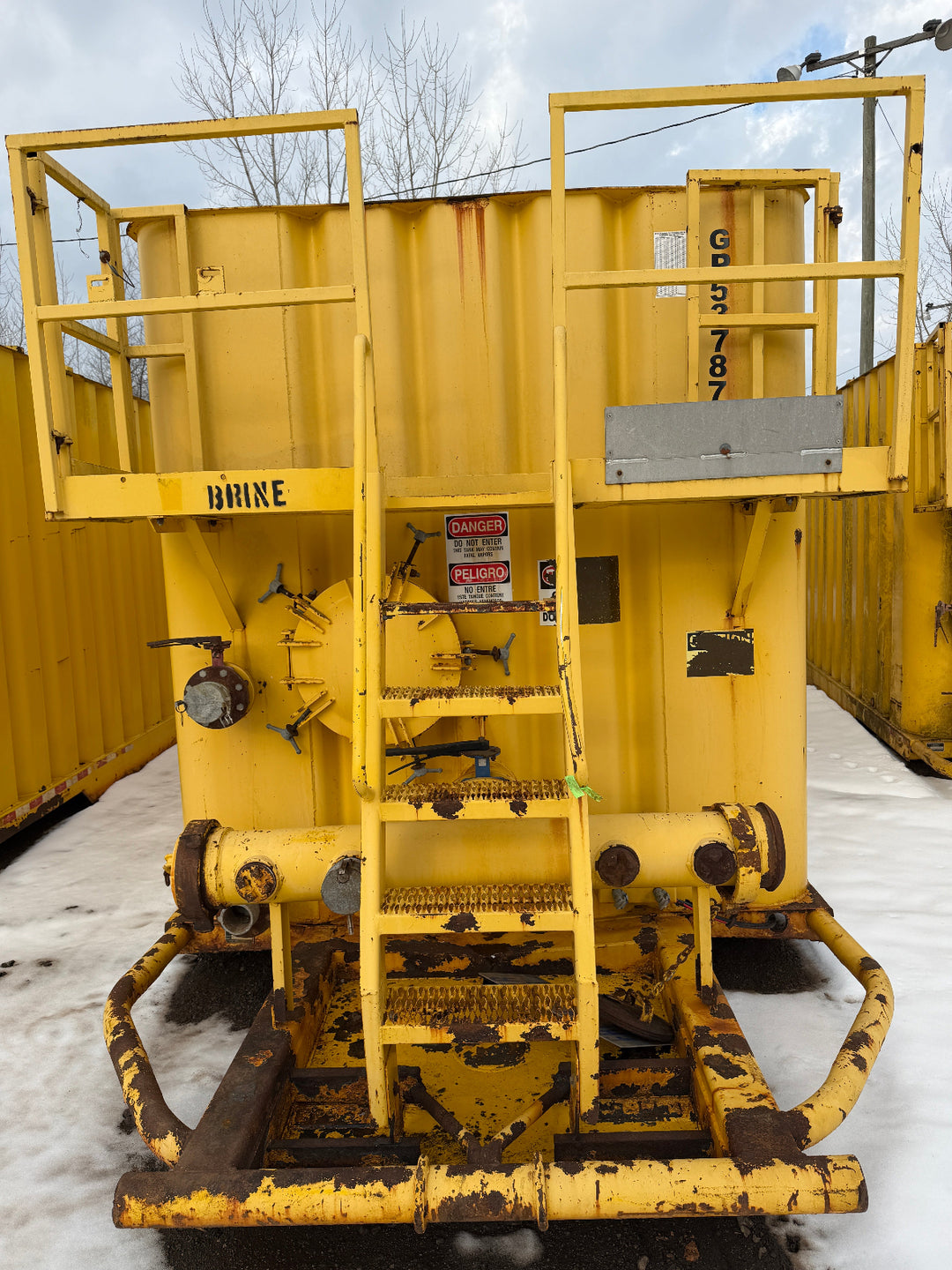 Mini Frac Dragon Flat Roof Frac Tank (GP53390) – Used Frac Tanks