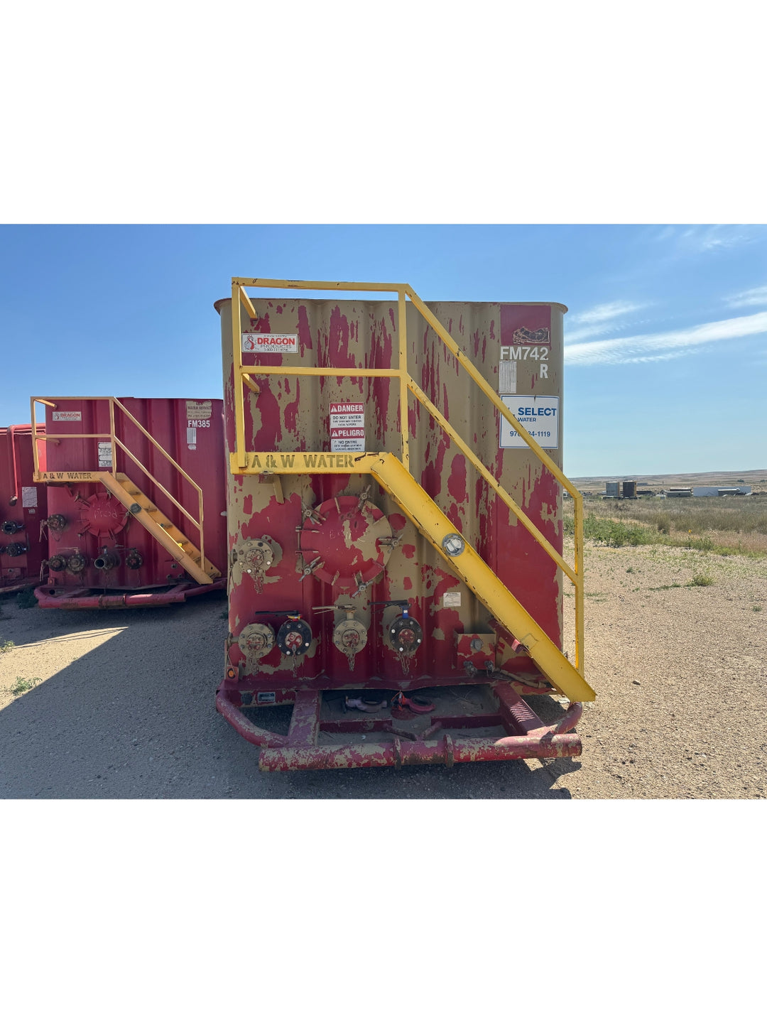 Front of red Dragon flat top frac tank #FM742R