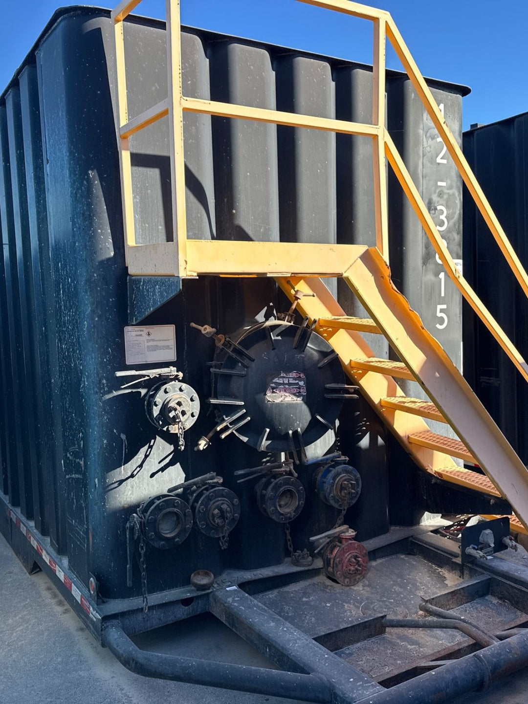 Front of black Dragon frac tank #12-3815