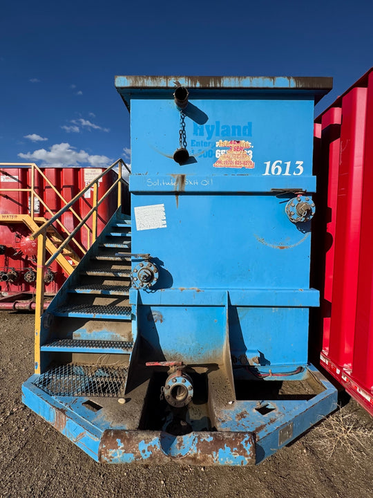 Front of open top frac tank 1613