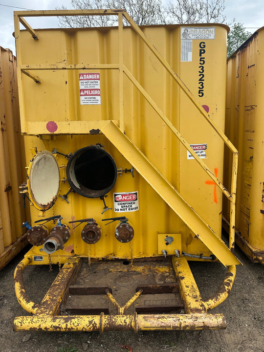 Front of yellow 21,000 gallon Dragon flat top frac tank #GP53235