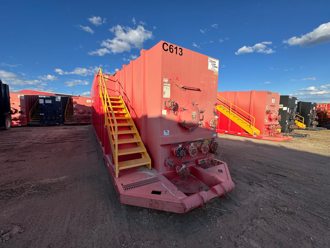 Pinnacle Side Stair Frac Tank (C613)