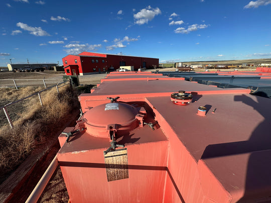 Pinnacle Side Stair Frac Tank (C697)