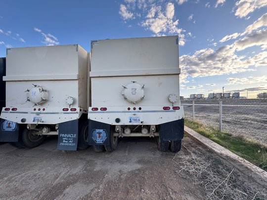 Pinnacle Side Stair Frac Tank (C822)