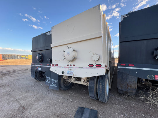 Pinnacle Side Stair Frac Tank (C830)