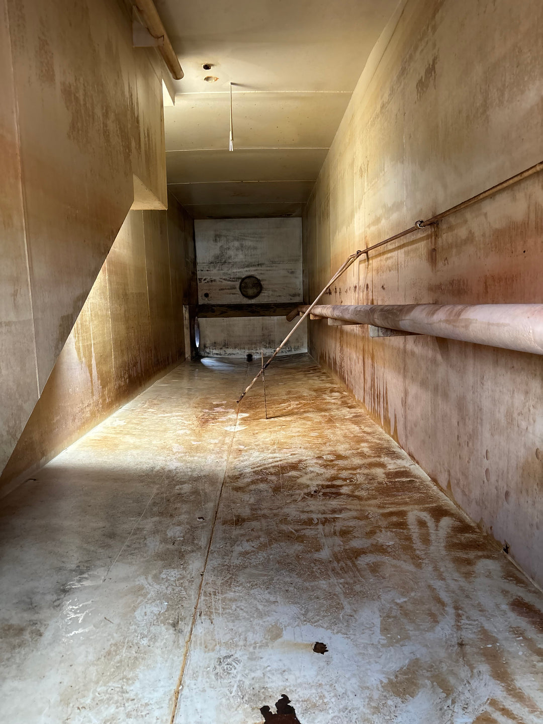 Interior of 21,000 gallon pinnacle side stair frac tank #C822