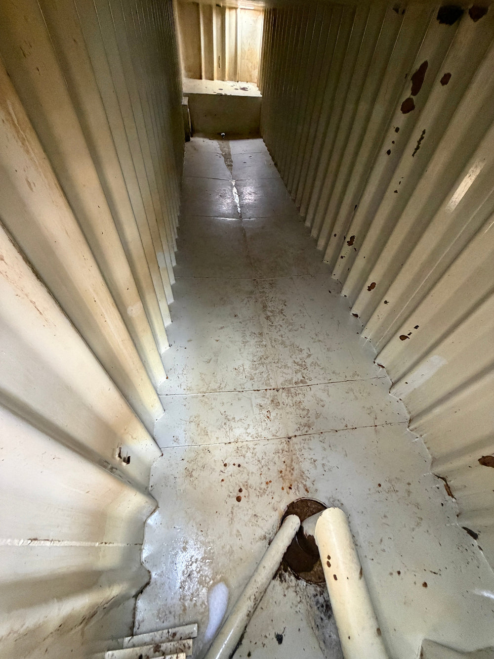 Interior of Dragon flat top frac tank #GP53787