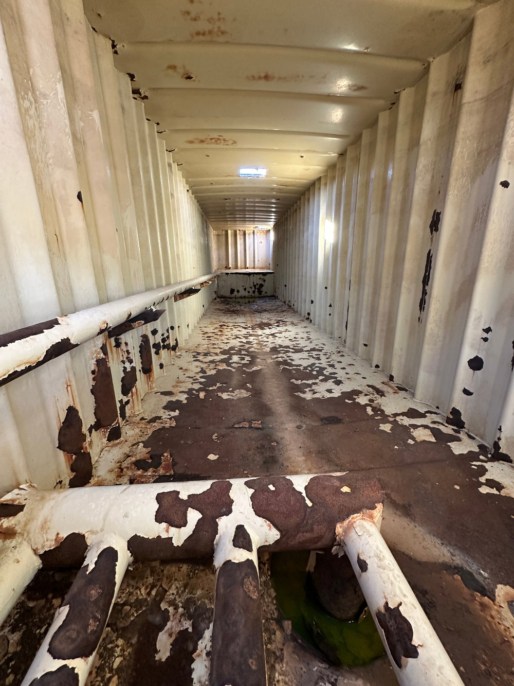 Interior of frac tank GP53087