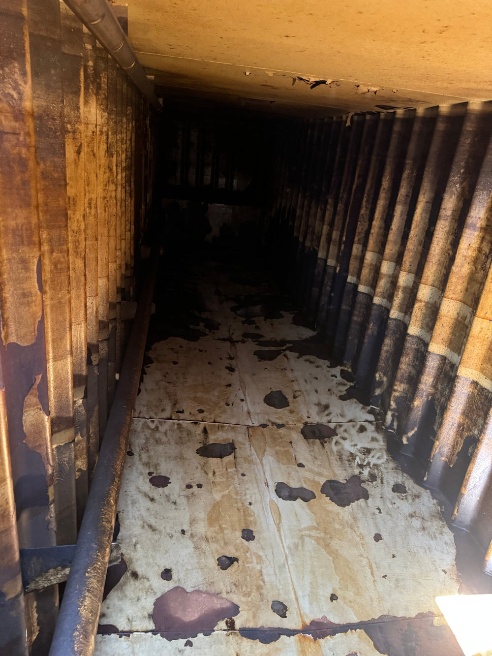 Interior of blue Dragon frac tank #N7116