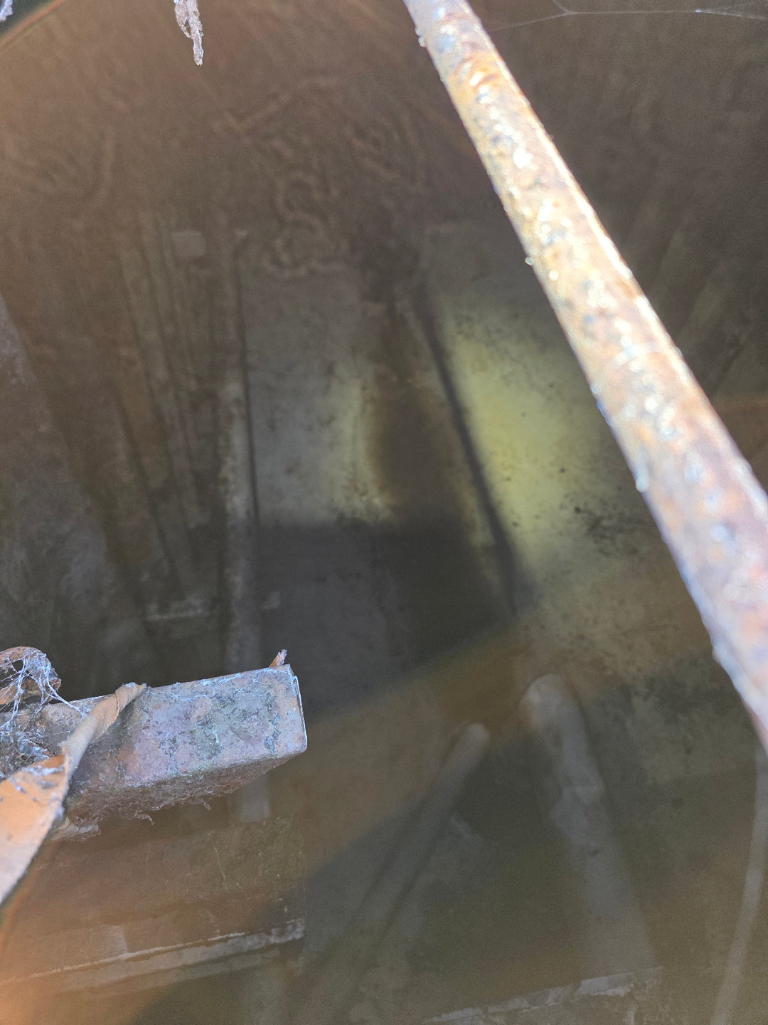 Interior of insulated flat top frac tank #92734