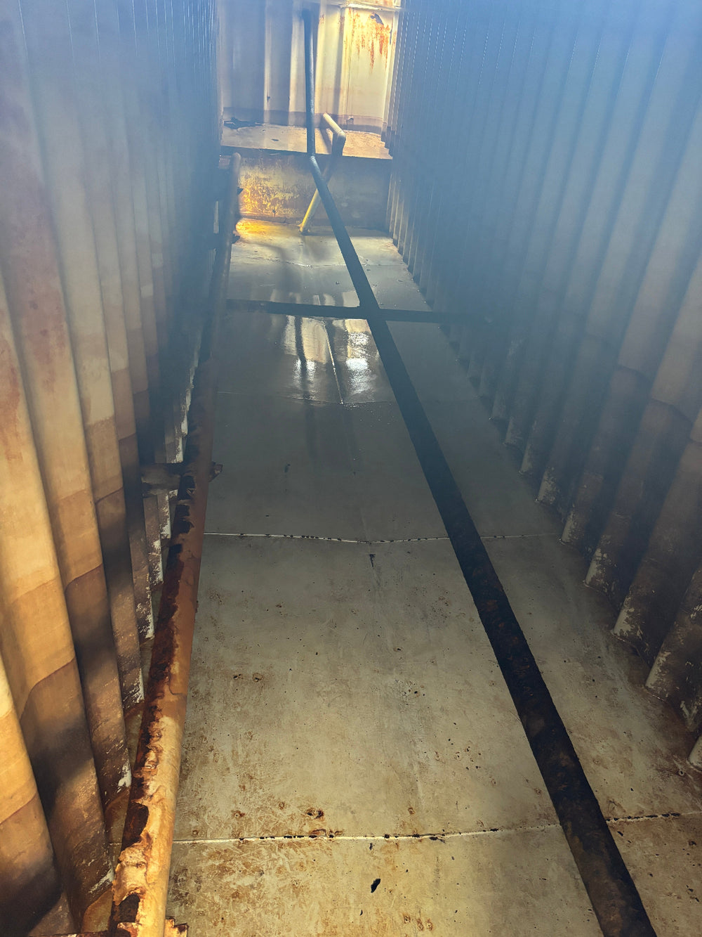 The interior of yellow Dragon 21,000 gallon frac tank #0760225