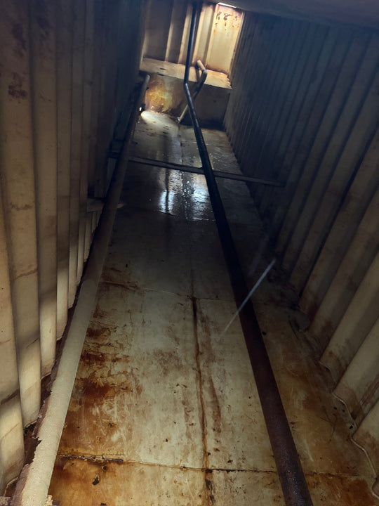 The interior of yellow Dragon 21,000 gallon frac tank #0760509