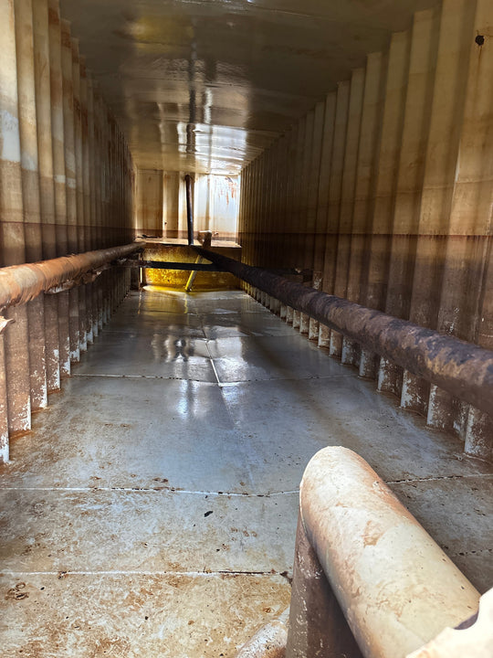 The interior of yellow Dragon 21,000 gallon frac tank #0760248