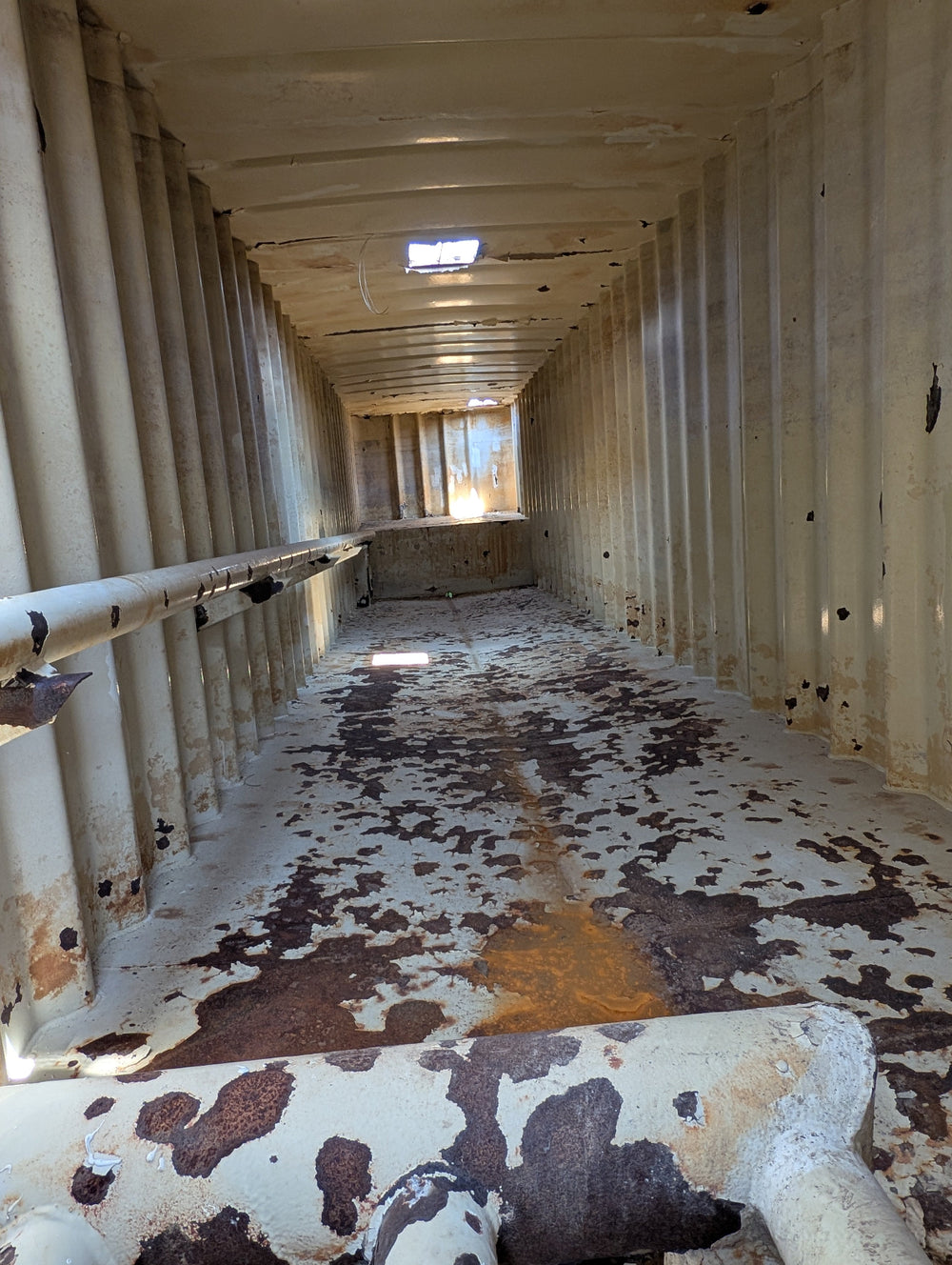 Interior of yellow Dragon frac tank #GP53049