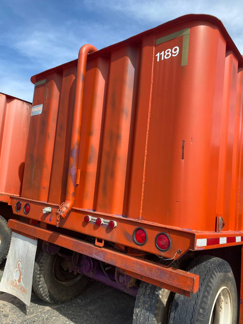 Rear view of the red Dragon 21,000 gallon frac tank #26982