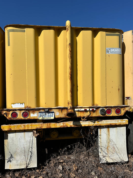 Rear view of the yellow Dragon 21,000 gallon frac tank #GP53141