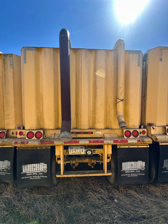 Rear view of the yellow Wichita 21,000 gallon frac tank #GP50116