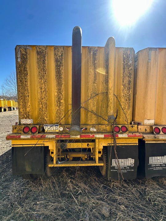 Rear view of the yellow Wichita 21,000 gallon frac tank #GP50178