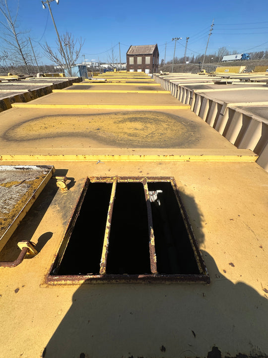 Top view of yellow Wichita 21,000 gallon frac tank #GP50168
